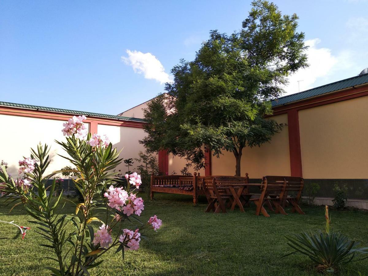 טשקנט Chinor Garden Hotel - Free Airport Pick-Up And Drop-Off מראה חיצוני תמונה